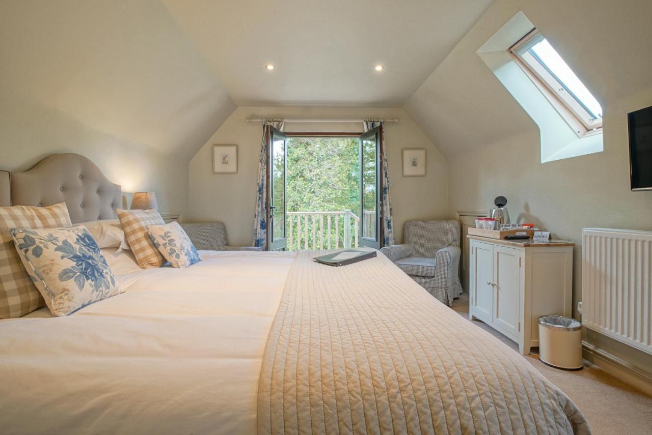 Great Ashley Farm Bed And Breakfast & Shepherds Huts Bradford-On-Avon Exterior foto