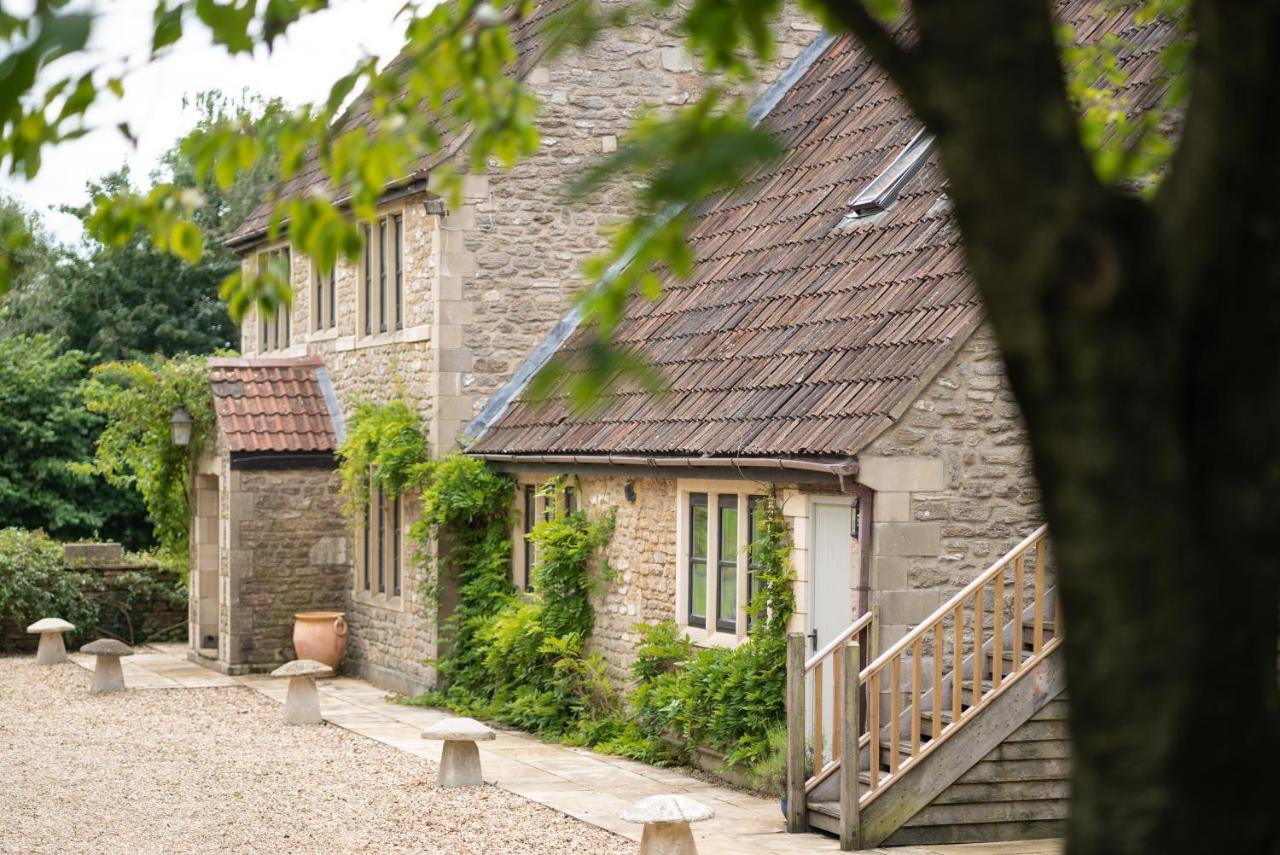 Great Ashley Farm Bed And Breakfast & Shepherds Huts Bradford-On-Avon Exterior foto